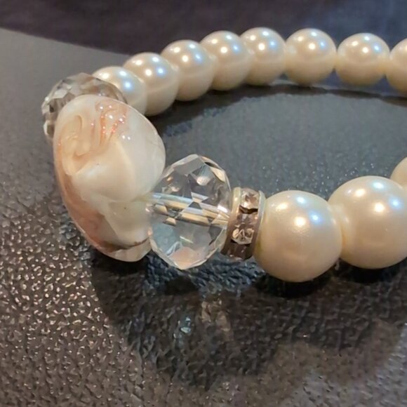 Murano Glass Look Heart Stretch Bracelet Faux Pearl Beaded Rhinestone - Picture 5 of 9